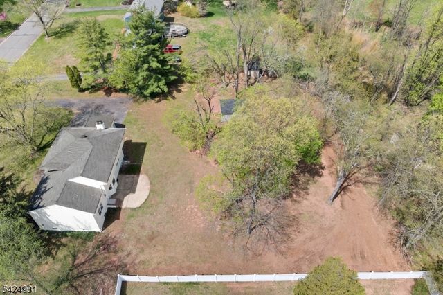 22 Hillcrest Rd, Hillsborough Twp., NJ 08844