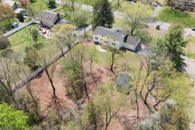 22 Hillcrest Rd, Hillsborough Twp., NJ 08844