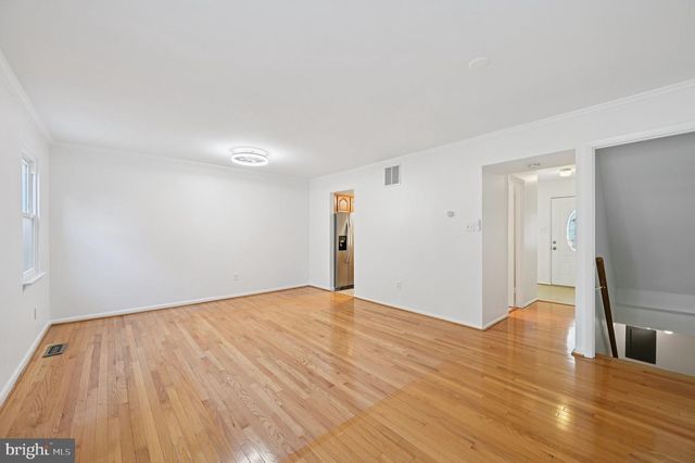 5 BUSH HILL CT, Gaithersburg, MD 20882