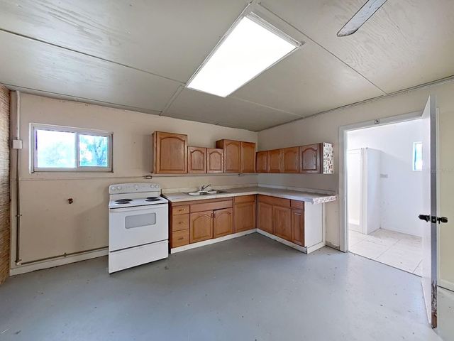 16810 WHIRLEY ROAD, Lutz, FL 33558