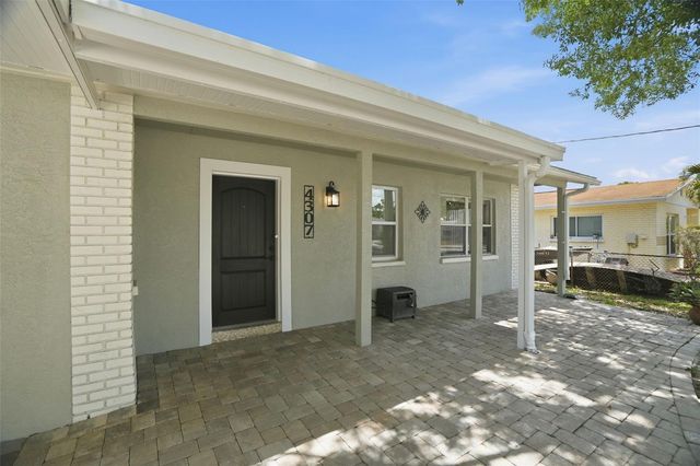 4307 W WISCONSIN COURT, Tampa, FL 33616