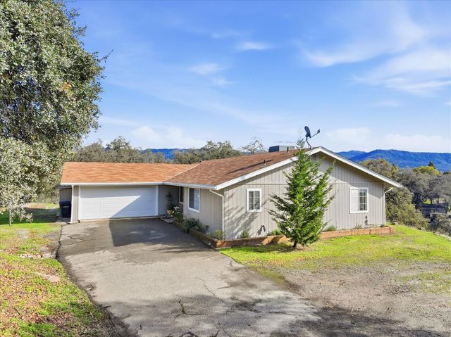 32169 Maranatha Drive, North Fork, CA 93643