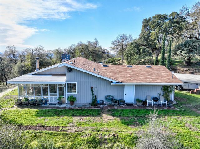 32169 Maranatha Drive, North Fork, CA 93643