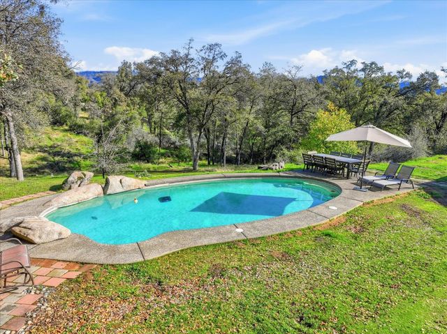 32169 Maranatha Drive, North Fork, CA 93643
