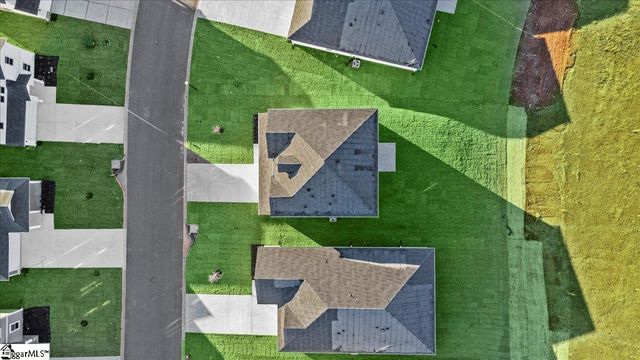 584 Cozy Bluff Road, Spartanburg, SC 29301