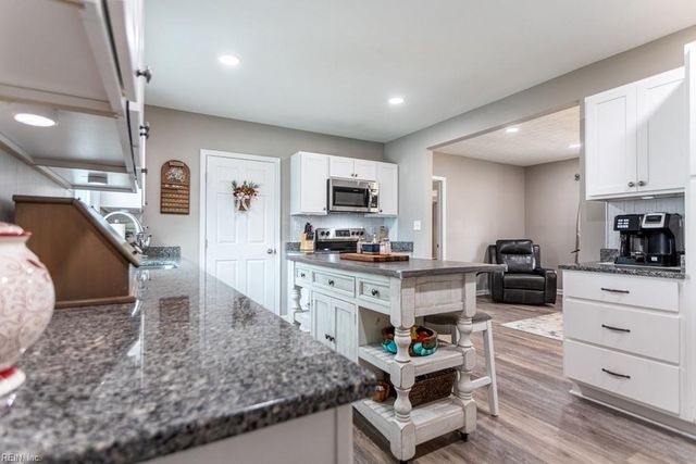 32 Westmoreland DR, Hampton, VA 23669