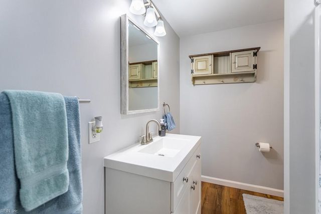 32 Westmoreland DR, Hampton, VA 23669