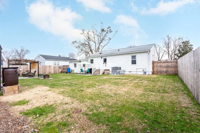 32 Westmoreland DR, Hampton, VA 23669