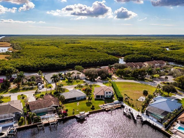 111 Newport Cay, Naples, FL 34114