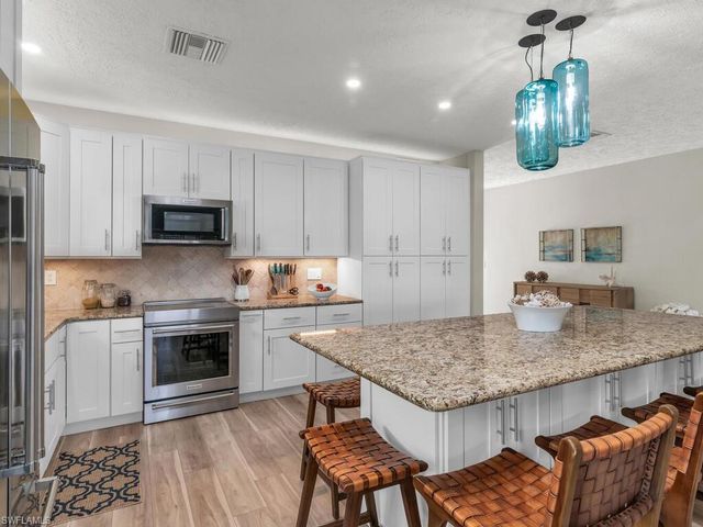 111 Newport Cay, Naples, FL 34114