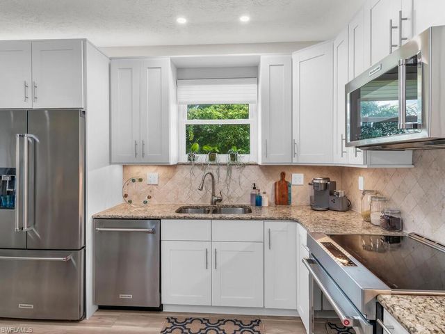 111 Newport Cay, Naples, FL 34114