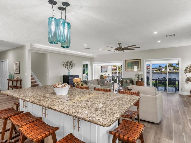 111 Newport Cay, Naples, FL 34114