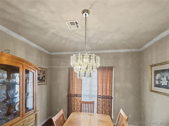 29877 S Qualls Road, Park Hill, OK 74451