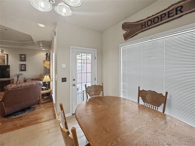 29877 S Qualls Road, Park Hill, OK 74451