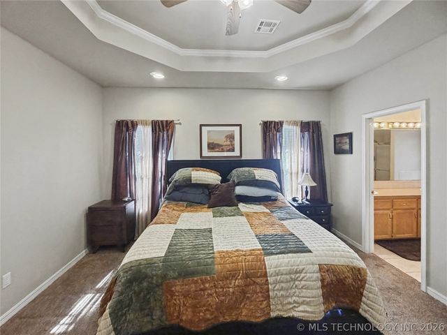 29877 S Qualls Road, Park Hill, OK 74451