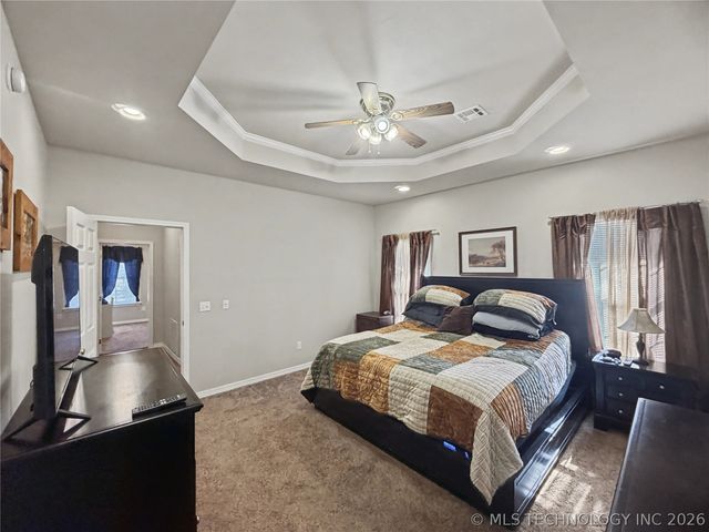 29877 S Qualls Road, Park Hill, OK 74451