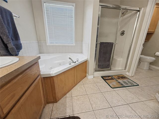 29877 S Qualls Road, Park Hill, OK 74451