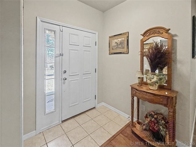 29877 S Qualls Road, Park Hill, OK 74451