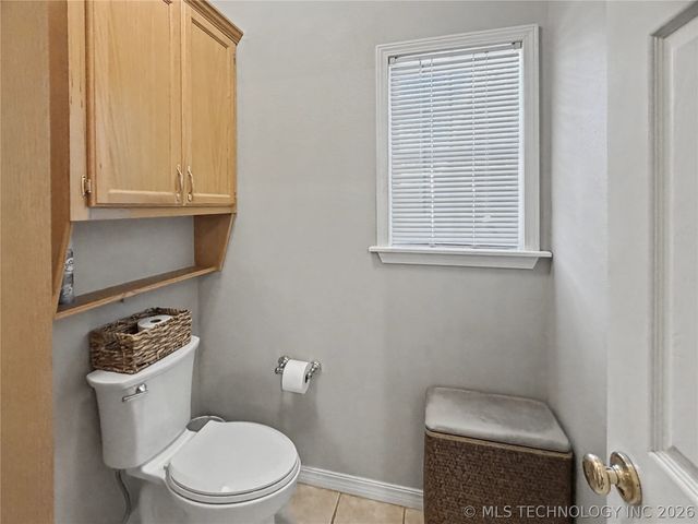 29877 S Qualls Road, Park Hill, OK 74451