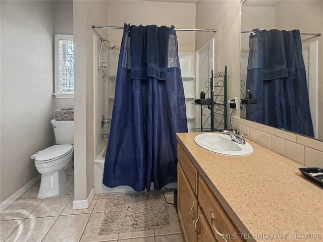 29877 S Qualls Road, Park Hill, OK 74451