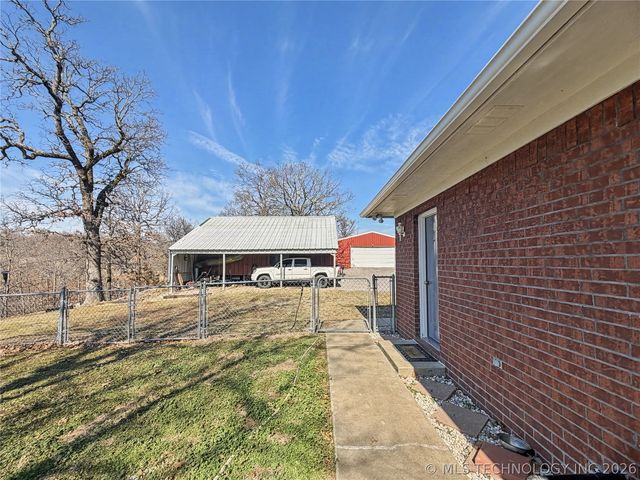 29877 S Qualls Road, Park Hill, OK 74451
