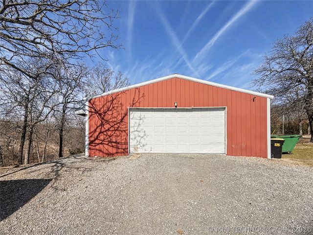 29877 S Qualls Road, Park Hill, OK 74451