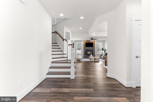 8210 POWERS LN, Millersville, MD 21108
