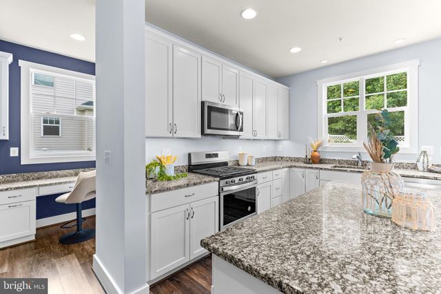 8210 POWERS LN, Millersville, MD 21108