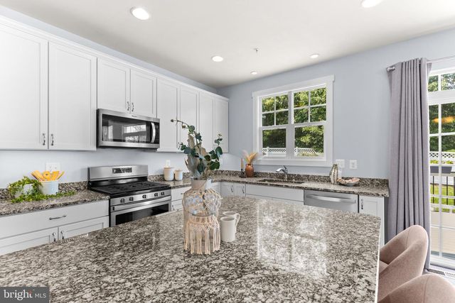 8210 POWERS LN, Millersville, MD 21108