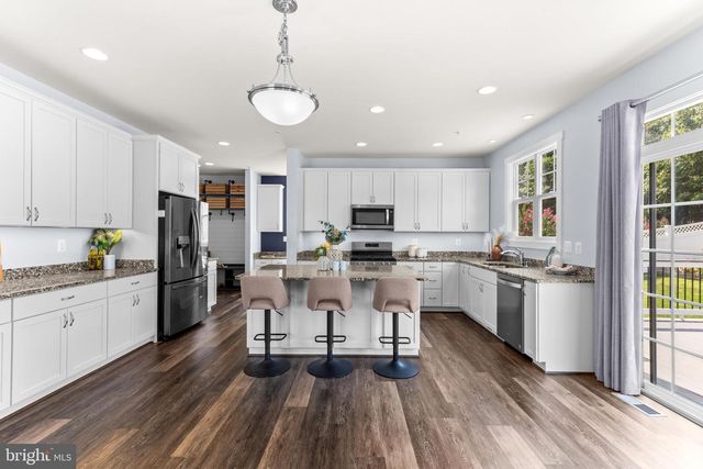 8210 POWERS LN, Millersville, MD 21108
