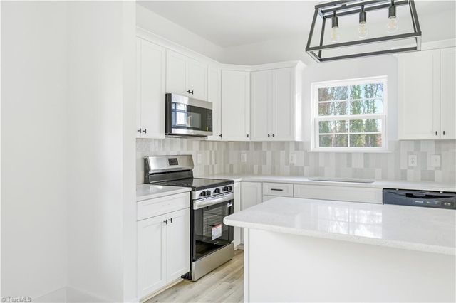 2116 Arbrook Lane, High Point, NC 27265