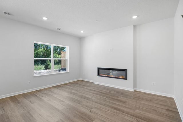 679 Tulare Terrace, Newport, MN 55055