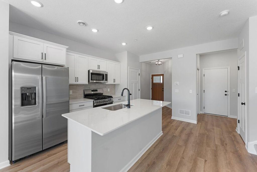 679 Tulare Terrace, Newport, MN 55055 — photo 4