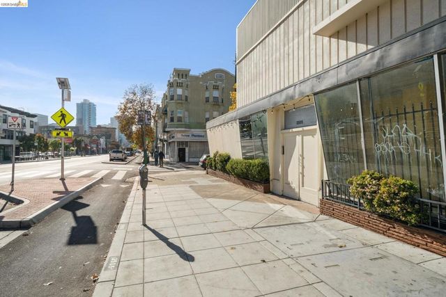 2505 Telegraph Ave, Oakland, CA 94612