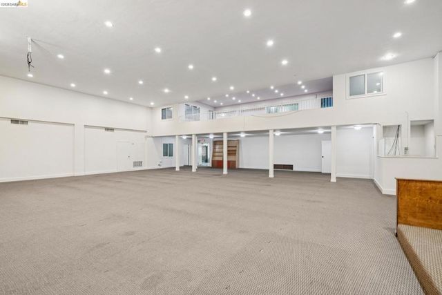 2505 Telegraph Ave, Oakland, CA 94612