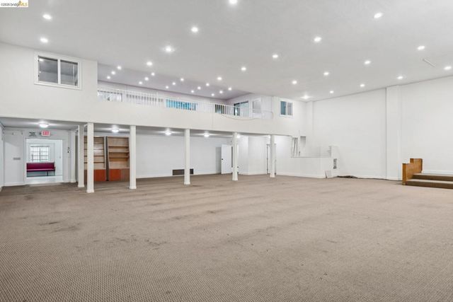 2505 Telegraph Ave, Oakland, CA 94612