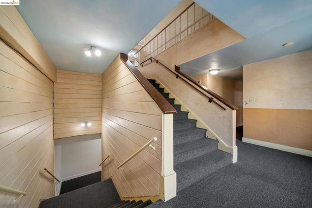 2505 Telegraph Ave, Oakland, CA 94612