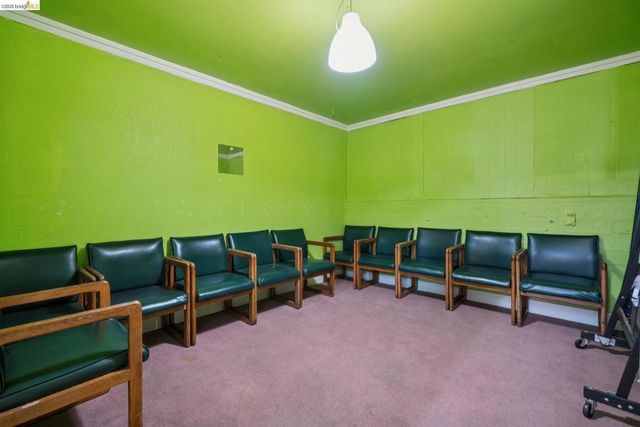 2505 Telegraph Ave, Oakland, CA 94612