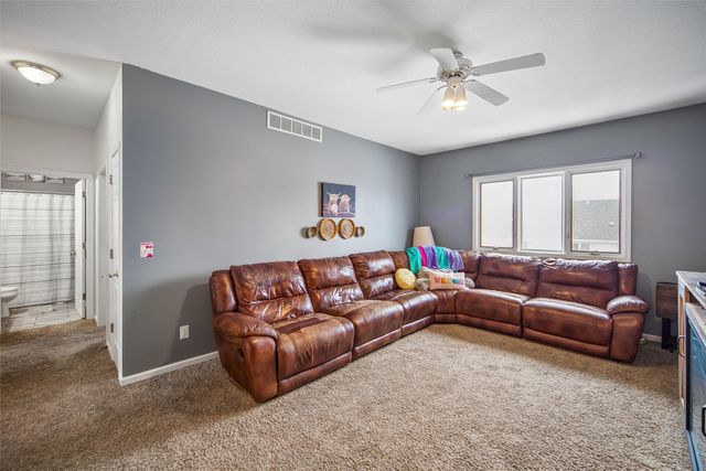 715 SE Kensington Road, Ankeny, IA 50021