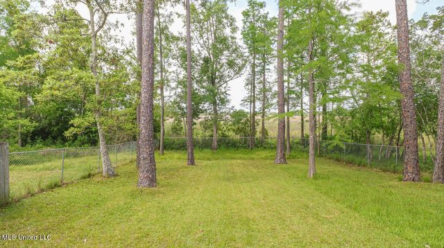 2106 Lauren Drive, Biloxi, MS 39532