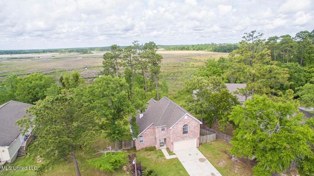 2106 Lauren Drive, Biloxi, MS 39532