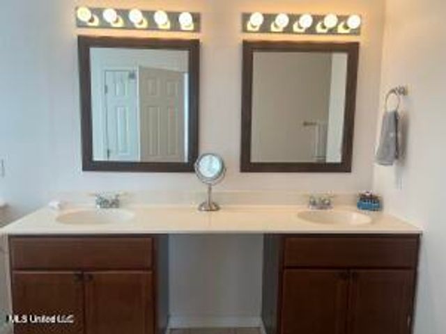 2106 Lauren Drive, Biloxi, MS 39532