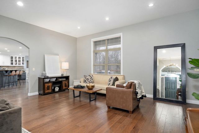 1630 N Waterstone Avenue, Springfield, MO 65802