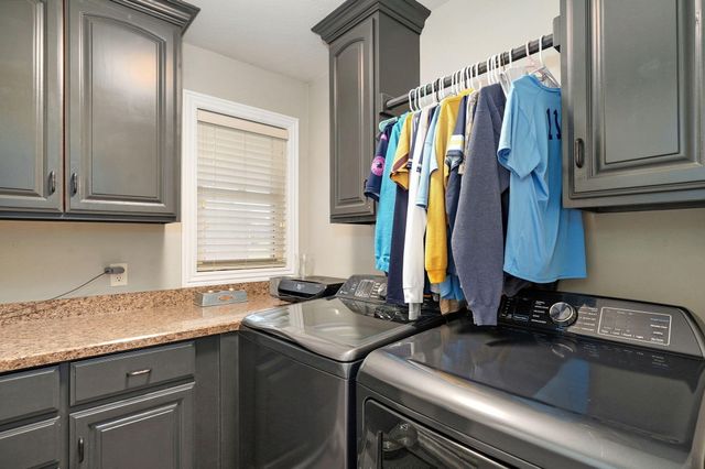 1630 N Waterstone Avenue, Springfield, MO 65802