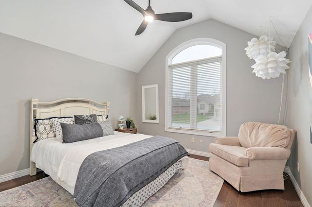 1630 N Waterstone Avenue, Springfield, MO 65802