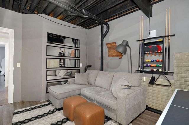 1630 N Waterstone Avenue, Springfield, MO 65802