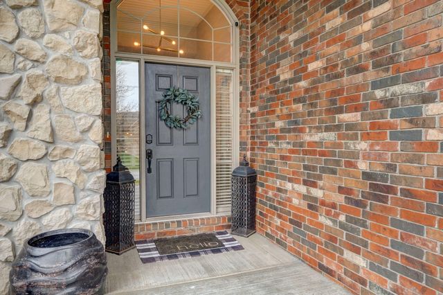 1630 N Waterstone Avenue, Springfield, MO 65802