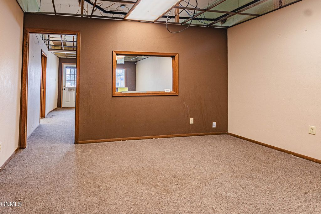 204 Broadway Street N, Linton, ND 58552 photo 10