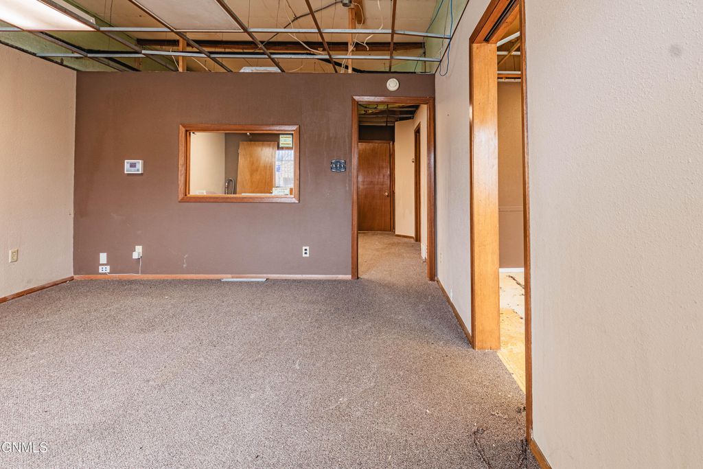 204 Broadway Street N, Linton, ND 58552 photo 5