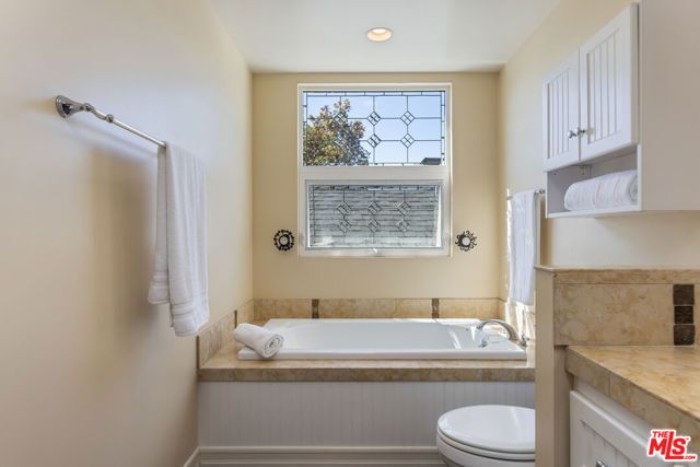 8806 Croydon Avenue, Los Angeles, CA 90045